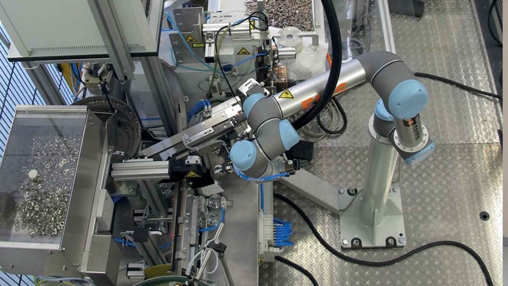 Kolaboratif robotlar, metal endüstrisinde üretimi otomatikleştiriyor